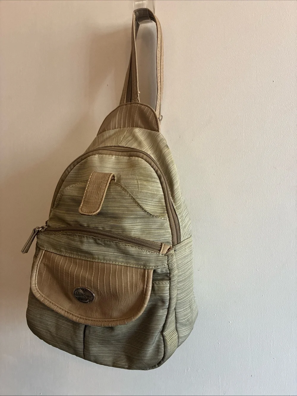 MultiSac-Taupe Bag Backpack Adjustable Straps Multi Pockets Zipper Pockets EUC